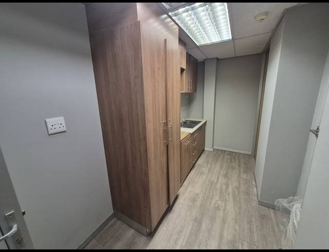 319M² OFFICE TO LET IN WOODMEAD